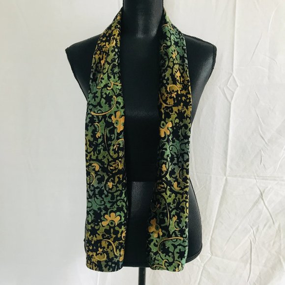 🌼 🌻 🌸 Beautiful Green, Gold & Black Velour Scarf - Picture 10 of 11